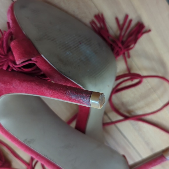 Steve Madden "Sassey" red fri de strappy heel - Picture 6 of 10